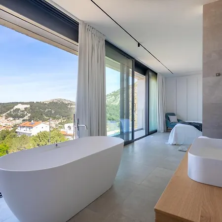 Villa Infinity *