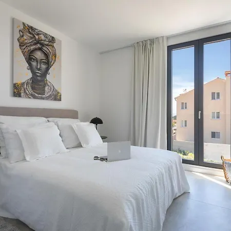 וילה Infinity חוואר