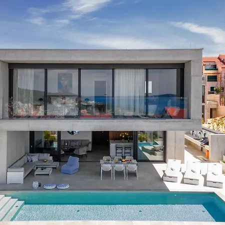 Villa Infinity