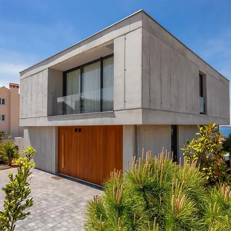 Infinity Villa *