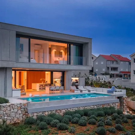 Villa Infinity