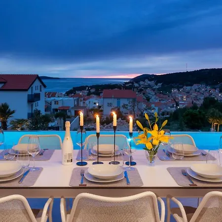 Villa Infinity *