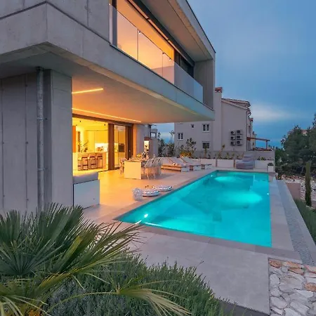 Villa Infinity *